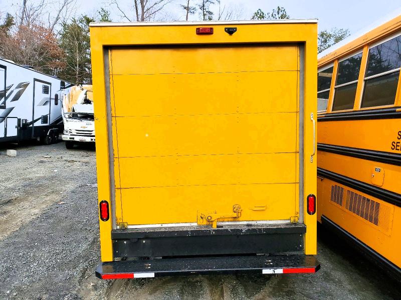 2022 Gmc Savana VIN 1GD07RFP7N1164668 COPART salvage auction — UNDERCARRIAGE, Az - Cert Of Title - Salvage, sold $5,700 on 2026-07-09 (photo 6)