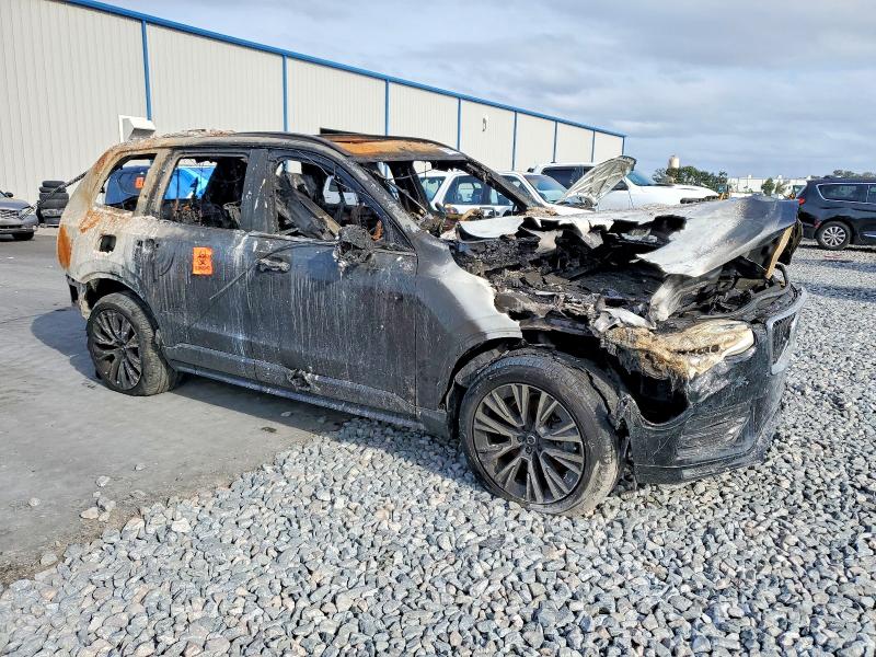 2022 Volvo Xc90 VIN YV4102CK9N1825739 COPART salvage auction — ENGINE BURN, Fl - Certificate Of Destruction, sold $425 on 2026-08-03 (photo 4)