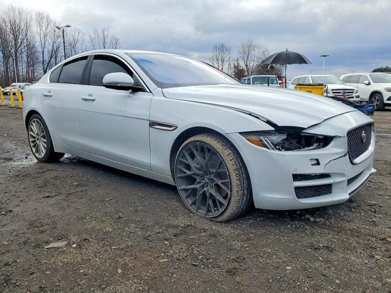 2018 Jaguar Xe VIN SAJAN4EV3JCP17768 COPART salvage auction — MINOR DENT/SCRATCHES, CT - CERTIFICATE OF TITLE, sold $5,500 on 2026-07-31 (photo 4)