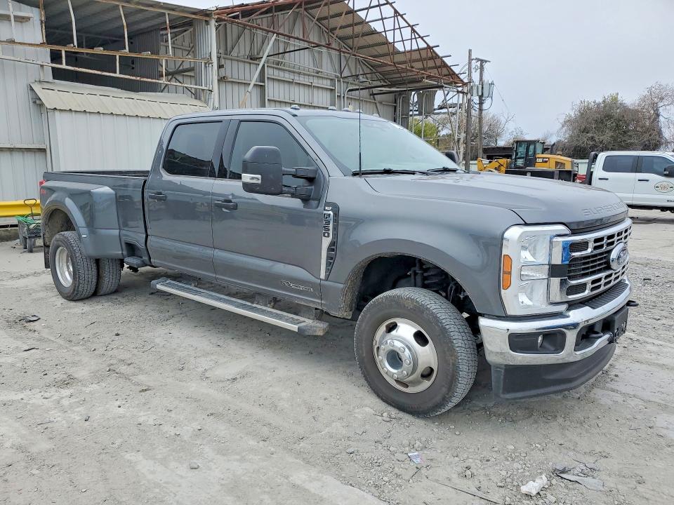 2025 Ford F-350 super duty VIN 1FT8W3DT6SEC67625 COPART salvage auction — HAIL, TX - CERTIFICATE OF TITLE, sold $60,500 on 2026-07-28 (photo 4)