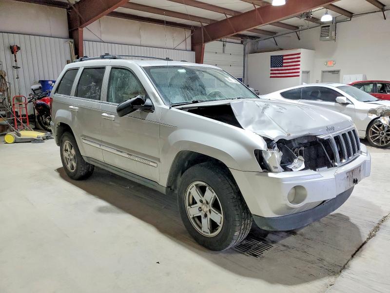 2005 Jeep Grand cherokee VIN 1J8HR58235C593010 COPART salvage auction — FRONT END, Pa - Certificate Of Salvage, sold $375 on 2026-07-24 (photo 4)