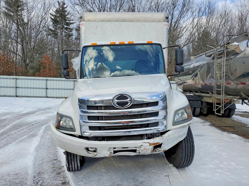 2020 Hino 268a VIN 5PVNJ8JV3L4S76987 COPART salvage auction — ALL OVER, ME - CERT OF TITLE-SALVAGE COLLISIO, sold $3,850 on 2026-07-22 (photo 5)