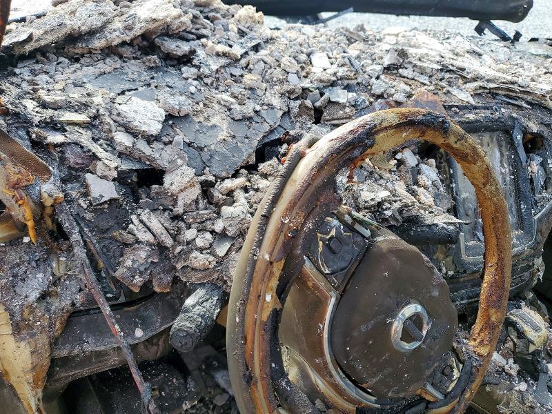 2022 Volvo Xc90 VIN YV4102CK9N1825739 COPART salvage auction — ENGINE BURN, Fl - Certificate Of Destruction, sold $425 on 2026-08-03 (photo 9)