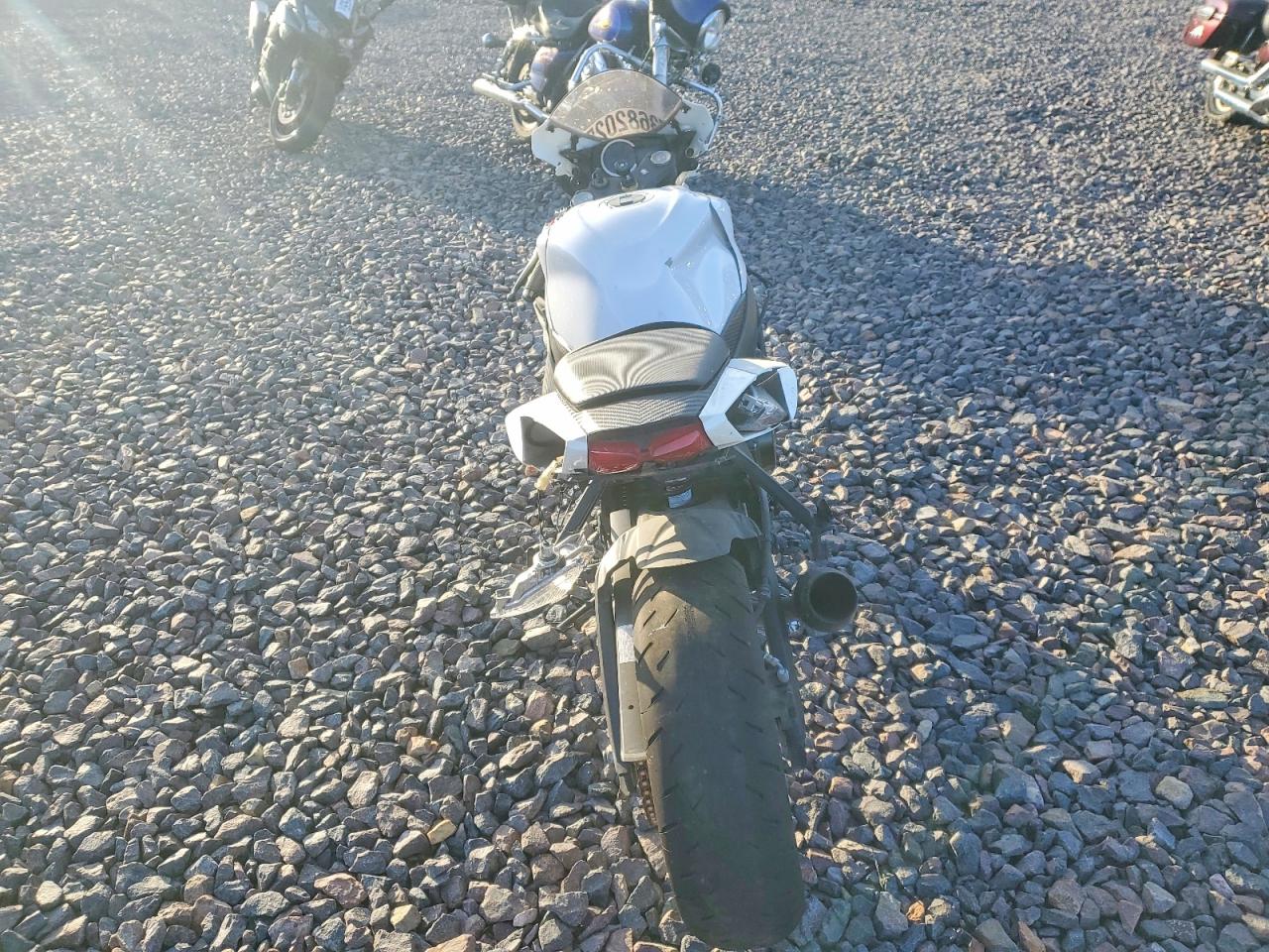 2019 Suzuki GSX-R600 VIN JS1GN7FA3K7101241 COPART salvage auction — Front End, MO - SALVAGE CERTIFICATE OF TITLE, sold $2,650 on 2026-06-25 (photo 4)