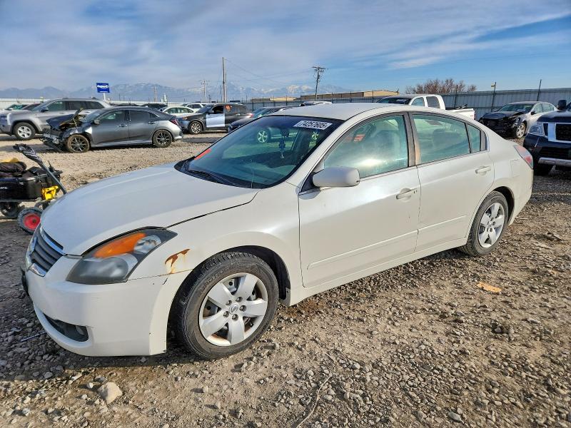 2007 Nissan Altima VIN 1N4AL21E27C173244 COPART salvage auction — MINOR DENT/SCRATCHES, Ut - Certificate Of Title, sold $150 on 2026-07-10 (photo 1)