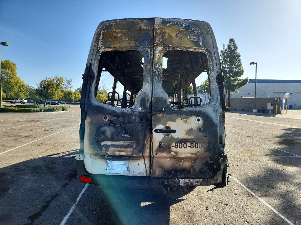 2014 Mercedes-benz Sprinter VIN WD3PF4CC1E5881368 COPART salvage auction — BURN, Ca - Non-Repairable Vehicle Cert, sold $150 on 2026-08-04 (photo 6)