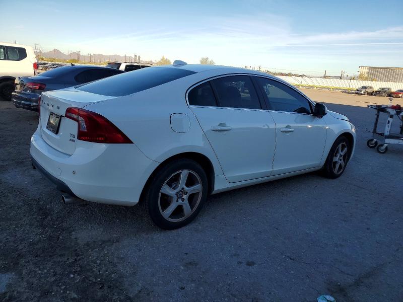 2013 Volvo S60 VIN YV1612FHXD2188630 COPART salvage auction — NORMAL WEAR, Salvage Title, sold $175 on 2026-07-24 (photo 3)