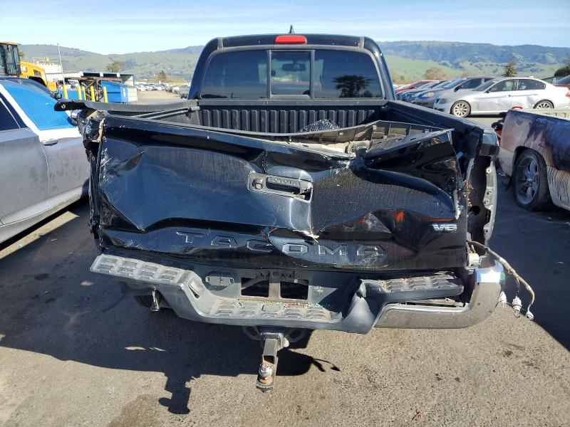 2017 Toyota Tacoma VIN 5TFSZ5ANXHX062787 COPART salvage auction — REAR END, Salvage Title, sold $8,400 on 2026-07-14 (photo 6)