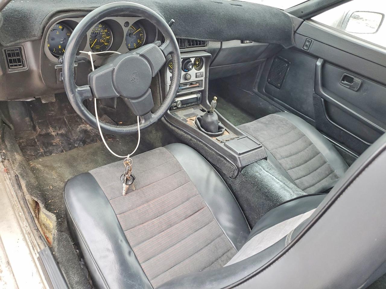 1984 Porsche 944 VIN WP0AA0944EN453698 COPART salvage auction — Front End, FL - CERT OF TITLE SLVG REBUILDABLE, sold $425 on 2026-05-06 (photo 8)