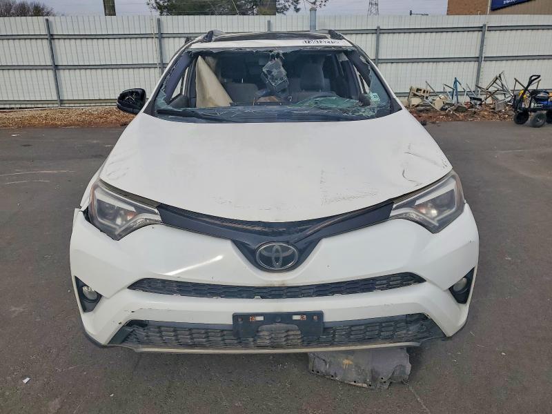 2018 Toyota Rav4 VIN JTMJFREV6JD238893 COPART salvage auction — ROLLOVER, In - Certificate Of Title, sold $2,700 on 2026-07-07 (photo 5)