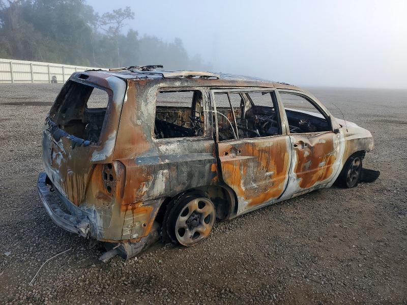 2003 Toyota Highlander VIN JTEGD21A930060428 COPART salvage auction — BURN, FL - CERT OF DESTRUCT-NO VIN PLATE, sold $350 on 2026-07-14 (photo 3)