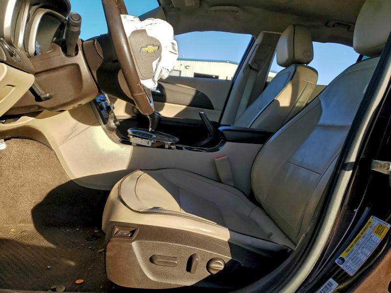 2015 Chevrolet Malibu VIN 1G11G5SX4FF209098 COPART salvage auction — SIDE, Ok - Cert Of Title-Salvage, sold $800 on 2026-07-09 (photo 7)
