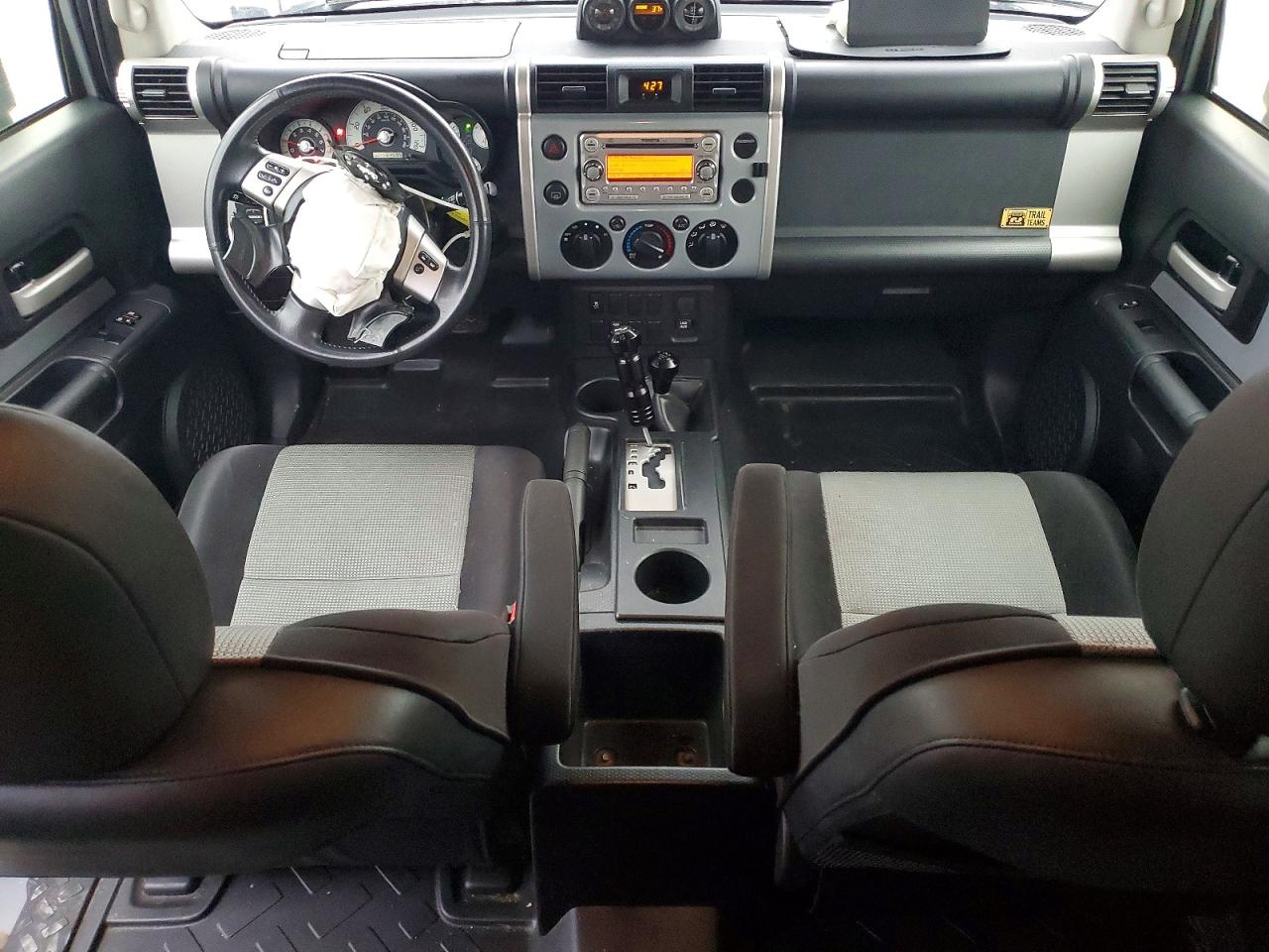 2013 Toyota Fj cruiser VIN JTEBU4BF7DK159058 COPART salvage auction — Front End, KY - CERT OF TITLE-SALVAGE, sold $12,600 on 2026-04-24 (photo 8)