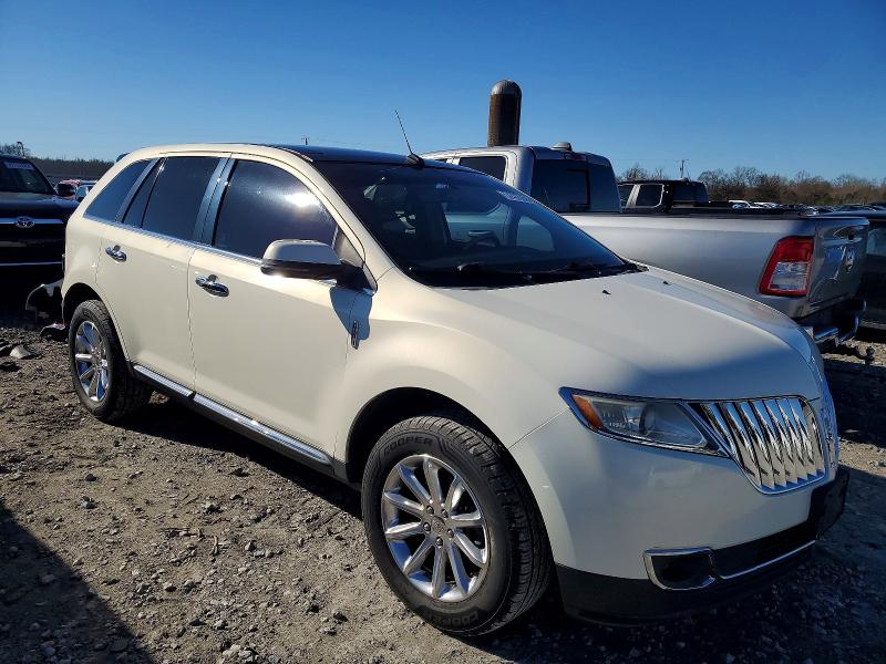 2012 Lincoln Mkx VIN 2LMDJ8JK4CBL08241 COPART salvage auction — REAR END, Al - Cert Of Title-Salvage Title, sold $60 on 2026-07-09 (photo 4)