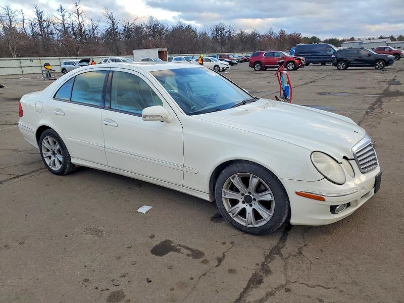 2009 Mercedes-benz E-class VIN WDBUF87X19B418763 COPART salvage auction — REAR END, Ny - Mv907A-Parts Only, sold $400 on 2026-07-15 (photo 4)