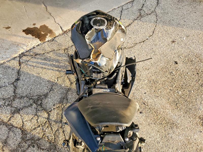 2023 Kawasaki Zx636 VIN JKBZXJH15PA017067 COPART salvage auction — ALL OVER, IL - SALVAGE CERTIFICATE, sold $175 on 2026-07-20 (photo 6)