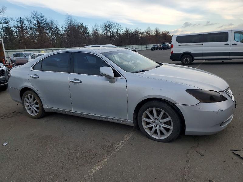 2007 Lexus Es 350 VIN JTHBJ46G972069476 COPART salvage auction — NORMAL WEAR, NY - CERT OF TITLE-PARTS ONLY, sold $475 on 2026-07-13 (photo 4)