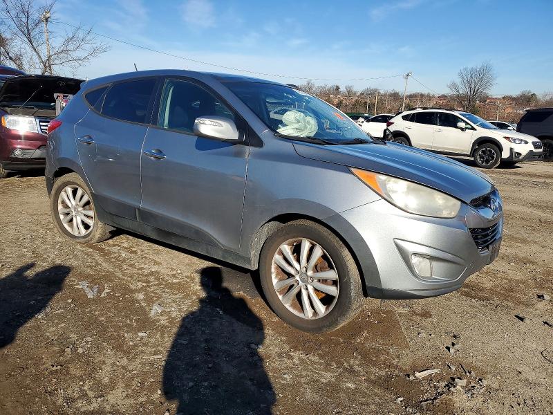 2013 Hyundai Tucson VIN KM8JU3AC0DU599883 COPART salvage auction — SIDE, Md - Cert Of Salvage > 75% Damage, sold $125 on 2026-07-21 (photo 4)