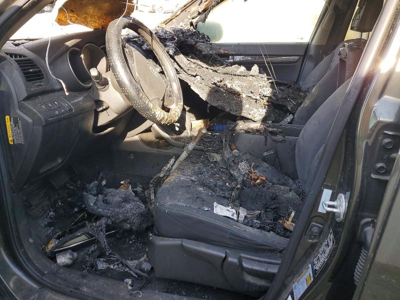2012 Kia Sorento VIN 5XYKT4A66CG212457 COPART salvage auction — Burn Engine, Ky - Cert Of Title-Salvage, sold $325 on 2026-07-06 (photo 7)