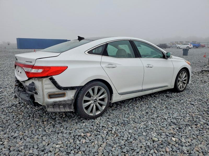 2015 Hyundai Azera VIN KMHFH4JG8FA433683 COPART salvage auction — REAR END, Salvage Title, sold $1,000 on 2026-07-21 (photo 3)