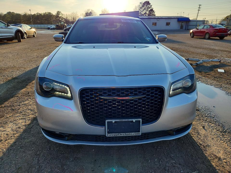 2023 Chrysler 300 VIN 2C3CCABG3PH538416 COPART salvage auction — REAR END, Tx - Salvage Vehicle Title, sold $7,900 on 2026-07-02 (photo 5)