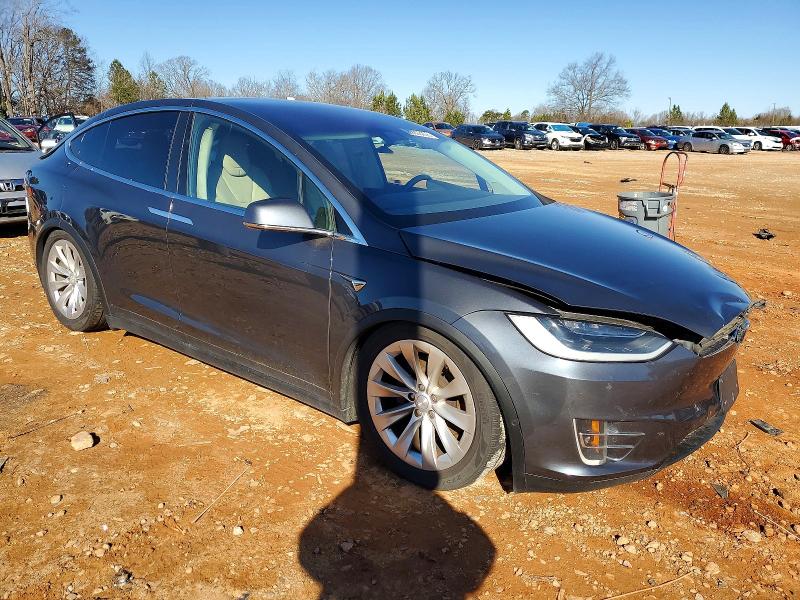 2017 Tesla Model x VIN 5YJXCBE28HF050119 COPART salvage auction — REAR END, NC - CERTIFICATE OF TITLE, sold $5,300 on 2026-07-06 (photo 4)