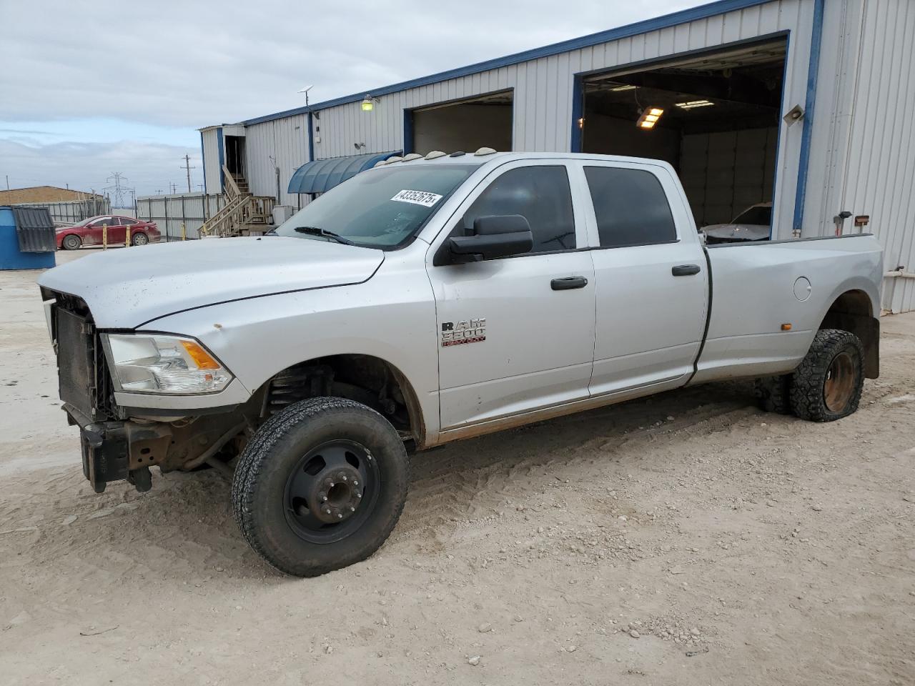 2018 RAM All Models VIN 3C63RRGL4JG179137 — COPART salvage auction photo
