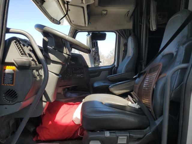 2020 Volvo Vn VIN 4V4NC9EJXLN231003 COPART salvage auction — ROLLOVER, Ca - Cert Of Title-Salvaged, sold $4,150 on 2026-07-08 (photo 5)