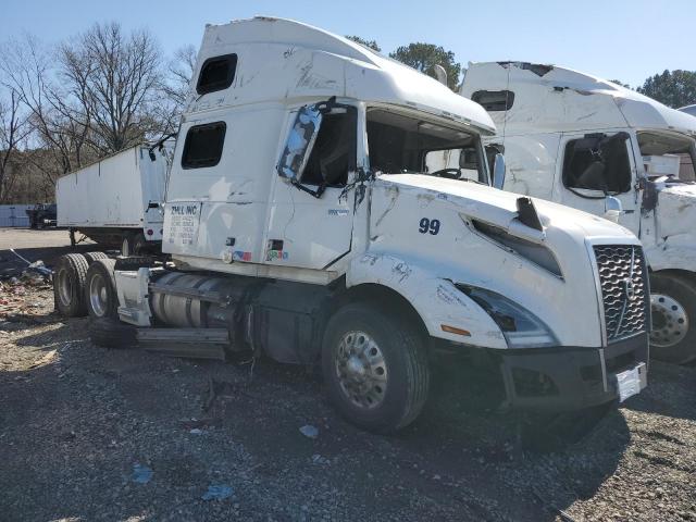 2020 Volvo Vn VIN 4V4NC9EJXLN231003 COPART salvage auction — ROLLOVER, Ca - Cert Of Title-Salvaged, sold $4,150 on 2026-07-08 (photo 1)