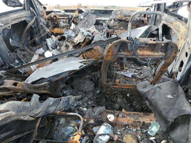2019 BMW 3er VIN WBA5R1C59KAK11300 COPART salvage auction — BURN, Fl - Certificate Of Destruction, sold $325 on 2026-08-10 (photo 8)
