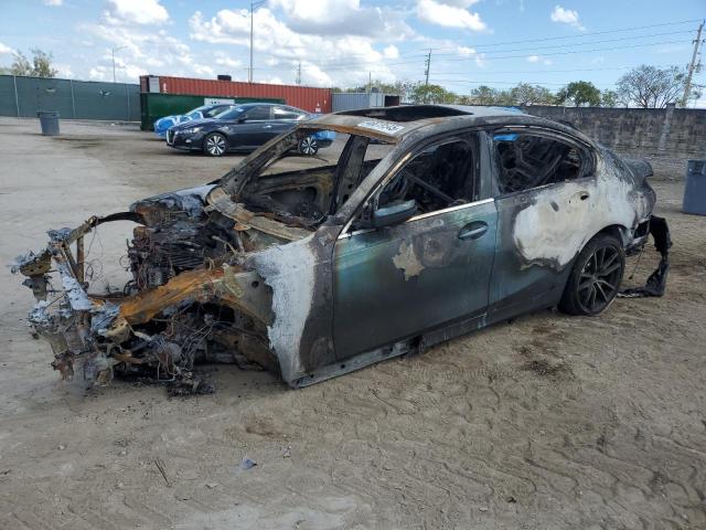 2019 BMW 3er VIN WBA5R1C59KAK11300 COPART salvage auction — BURN, Fl - Certificate Of Destruction, sold $325 on 2026-08-10 (photo 1)