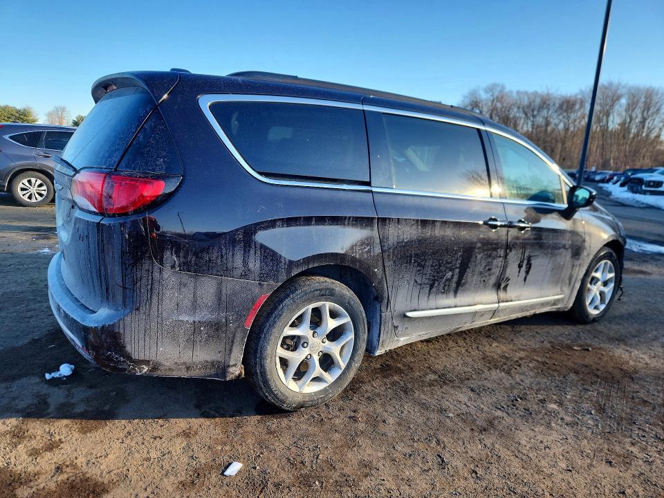 2017 Chrysler Pacifica VIN 2C4RC1BG0HR704554 COPART salvage auction — FRONT END, CT - CERT OF TITLE-SALVAGE, sold $1,500 on 2026-07-02 (photo 3)