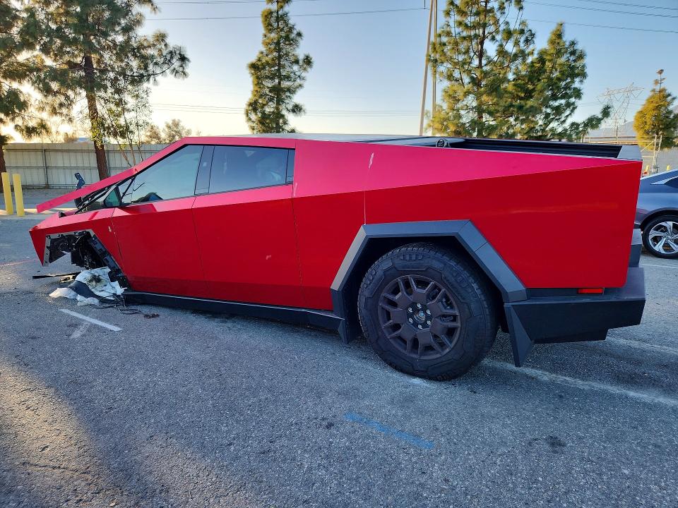2025 Tesla Cybertruck VIN 7G2CEHEE2SA071779 COPART salvage auction — FRONT END, Other, sold $27,000 on 2026-07-16 (photo 2)