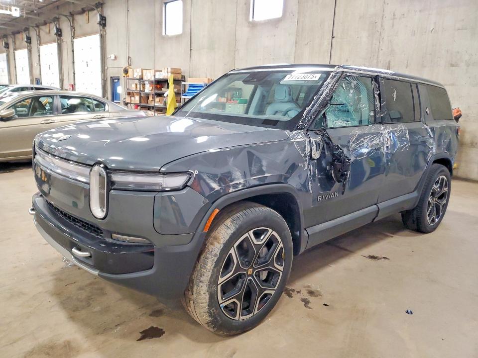 2025 Rivian R1s VIN 7PDSGBBA3SN069267 — COPART salvage auction photo