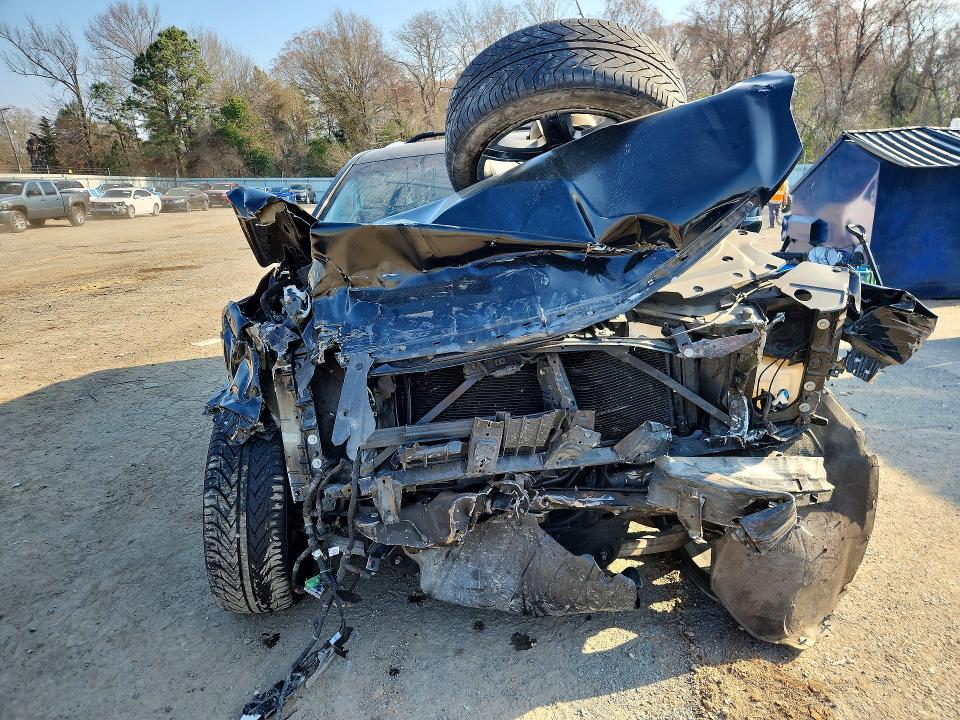 2016 Cadillac Escalade VIN 1GYS3BKJ0GR249447 COPART salvage auction — FRONT END, Tx - Salvage Vehicle Title, sold $2,950 on 2026-07-02 (photo 5)
