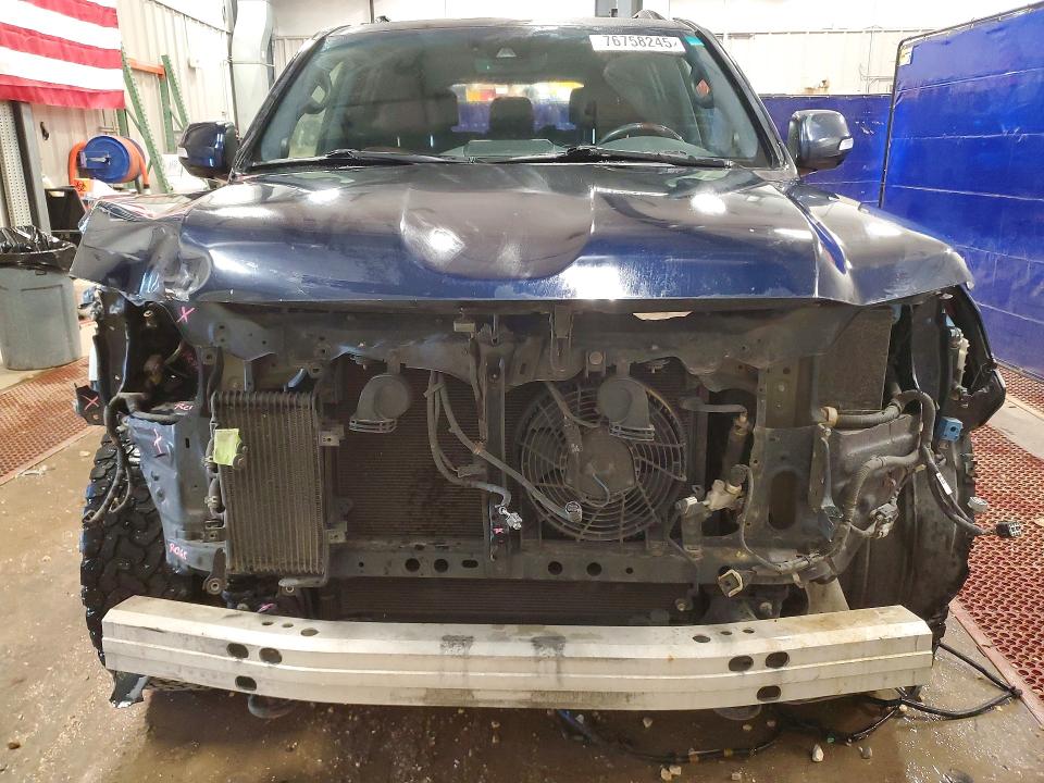 2016 Toyota Land cruiser VIN JTMCY7AJ7G4038088 COPART salvage auction — FRONT END, Tx - Certificate Of Title, sold $13,700 on 2026-07-22 (photo 5)