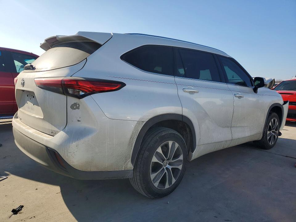 2020 Toyota Highlander VIN 5TDGZRAH4LS021836 COPART salvage auction — FRONT END, Tx - Salvage Vehicle Title, sold $12,400 on 2026-07-20 (photo 3)