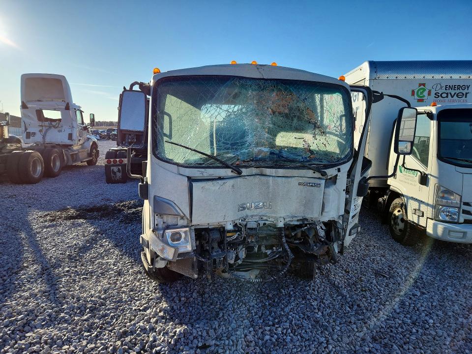 2023 Isuzu Npr hd VIN 54DC4W1D9PS207616 COPART salvage auction — FRONT END, Wi - Junked Vehicle Bill Of Sale, sold $1,600 on 2026-07-07 (photo 5)