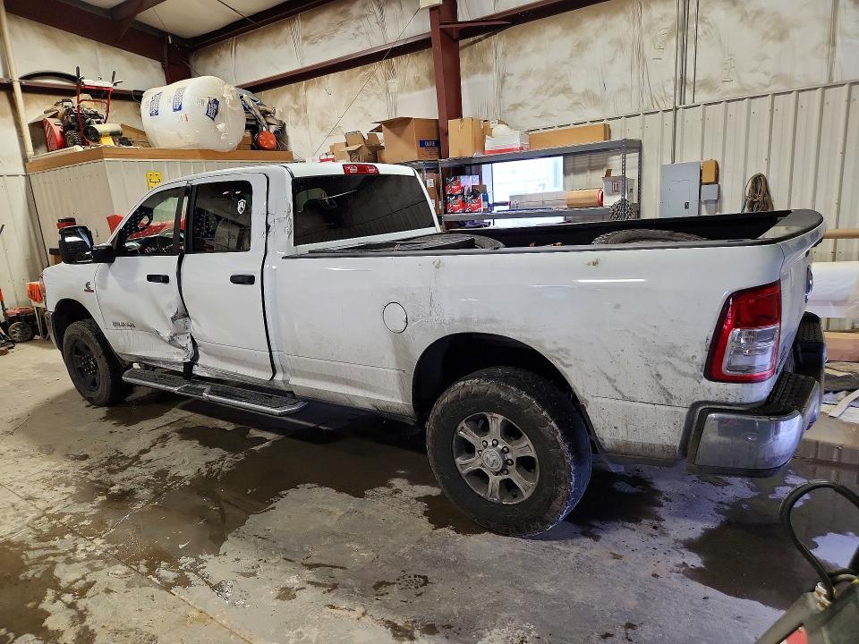 2024 Ram 3500 VIN 3C63R3HL9RG339228 COPART salvage auction — SIDE, Salvage Title, sold $10,400 on 2026-07-28 (photo 2)