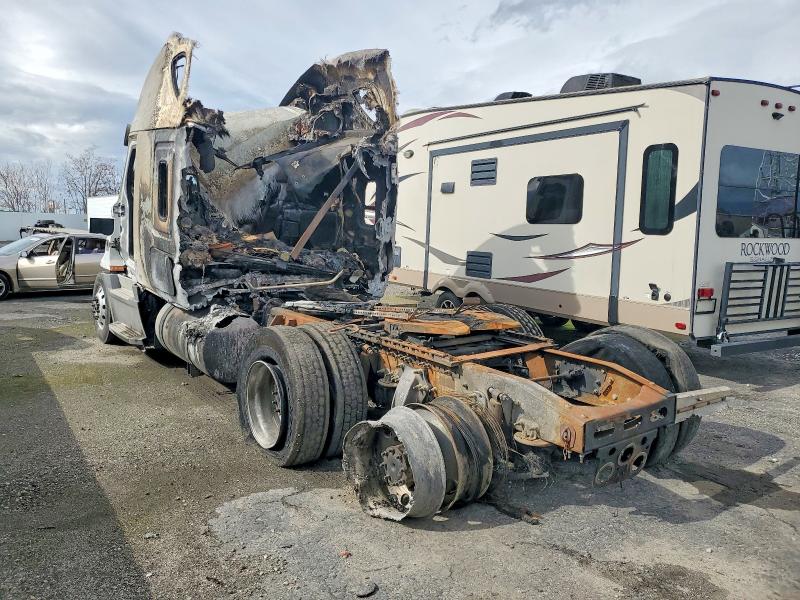 2024 Freightliner Cascadia 126 VIN 3AKJHHDR4RSVJ9808 COPART salvage auction — BURN, CA - SALVAGE CERTIFICATE, sold $6,200 on 2026-07-17 (photo 3)