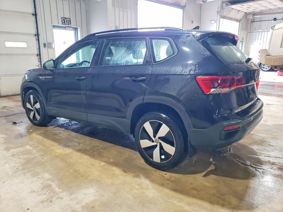 2024 Volkswagen Taos VIN 3VV8X7B27RM122095 COPART salvage auction — SIDE, Salvage Title, sold $6,200 on 2026-07-20 (photo 2)
