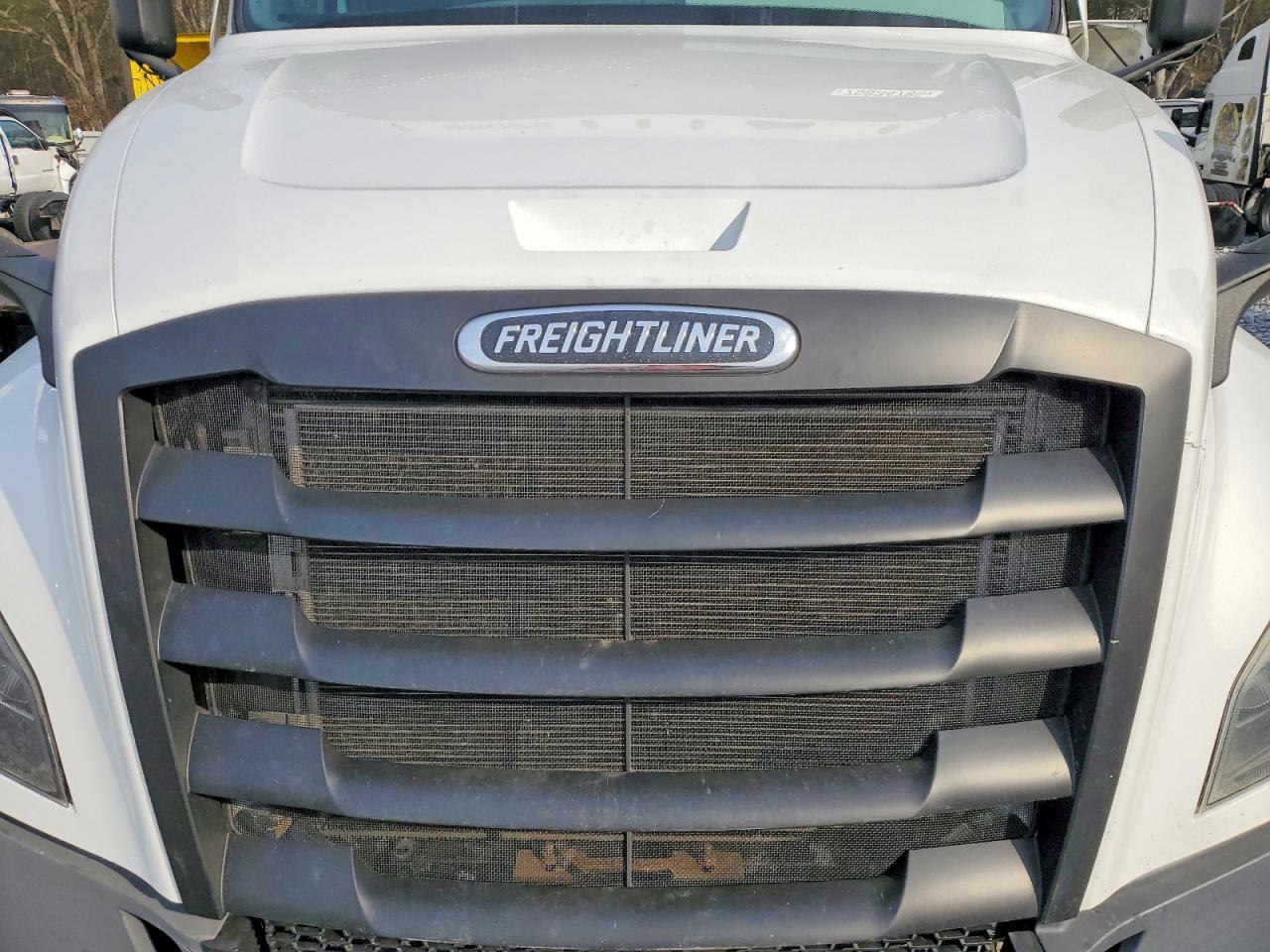 2025 Freightliner All other VIN 3AKJHHDR1SSVY4329 COPART salvage auction — Side, TN - CERTIFICATE OF TITLE (P), sold $62,500 on 2026-02-10 (photo 7)