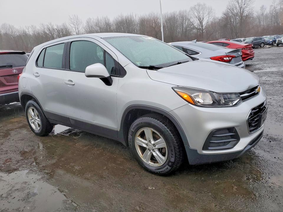 2018 Chevrolet Trax VIN 3GNCJNSB7JL387423 COPART salvage auction — MINOR DENT/SCRATCHES, Ma - Certificate Of Title, sold $3,900 on 2026-07-09 (photo 4)