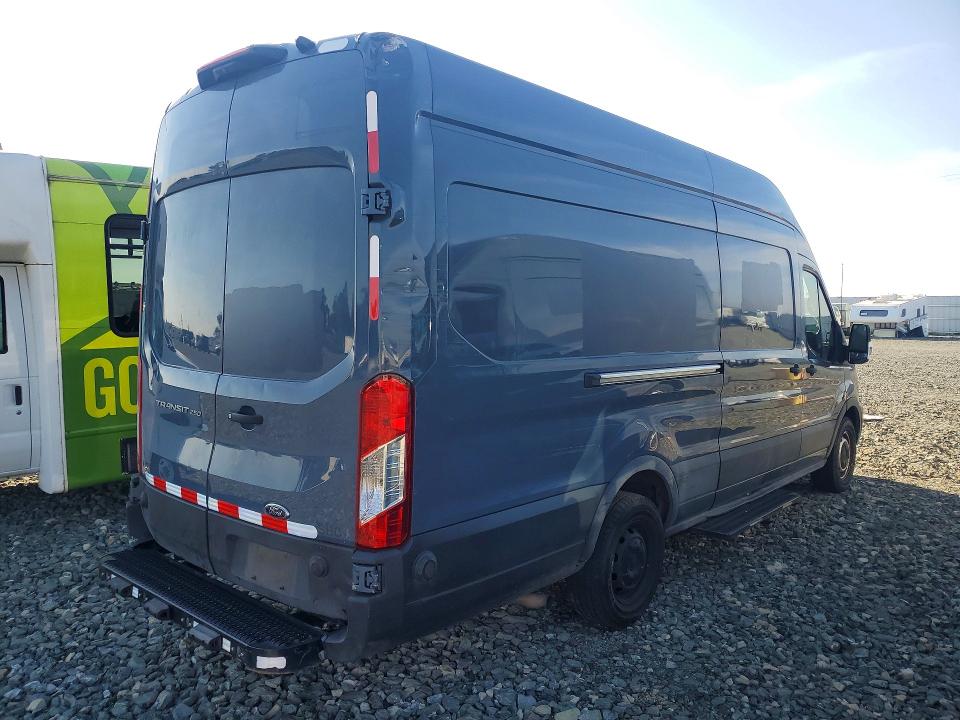 2020 Ford Transit VIN 1FTBR3X81LKB27604 COPART salvage auction — MINOR DENT/SCRATCHES, Ca - Dis/Dlr/Exp Only Clean Title, sold $8,100 on 2026-07-30 (photo 3)