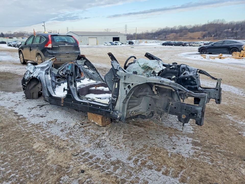 2022 Infiniti Q50 VIN JN1EV7CR4NM340748 COPART salvage auction — VANDALISM, Il - Salvage Certificate, sold $225 on 2026-07-08 (photo 4)