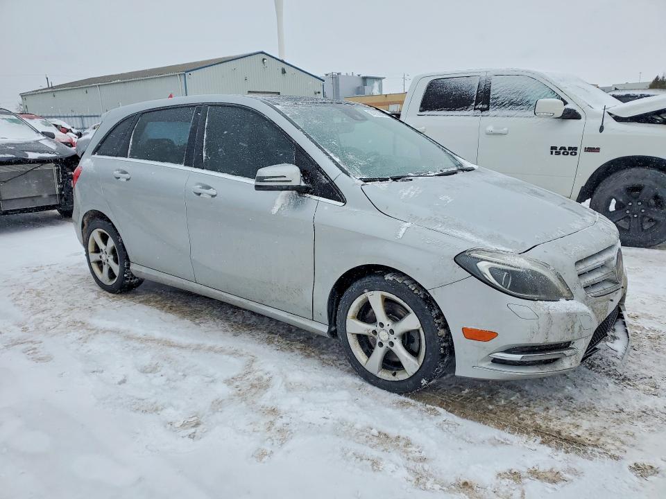 2013 Mercedes-benz B-klasse VIN WDDMH4EB2DJ178736 COPART salvage auction — REAR END, On - Permit No Brand - Unfit, sold $1,050 on 2026-07-07 (photo 4)