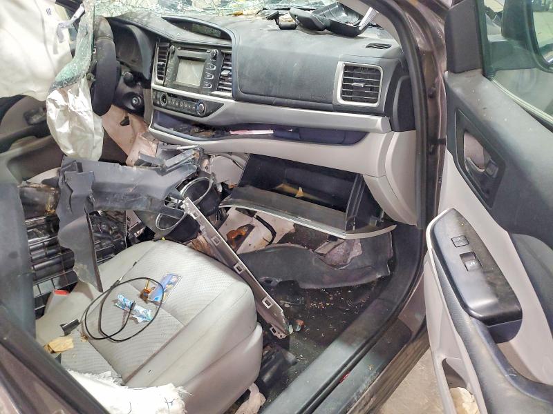 2019 Toyota Highlander VIN 5TDBZRFH6KS961203 COPART salvage auction — MISSING/ALTERED VIN, Mn - Certificate Of Title, sold $625 on 2026-07-02 (photo 8)