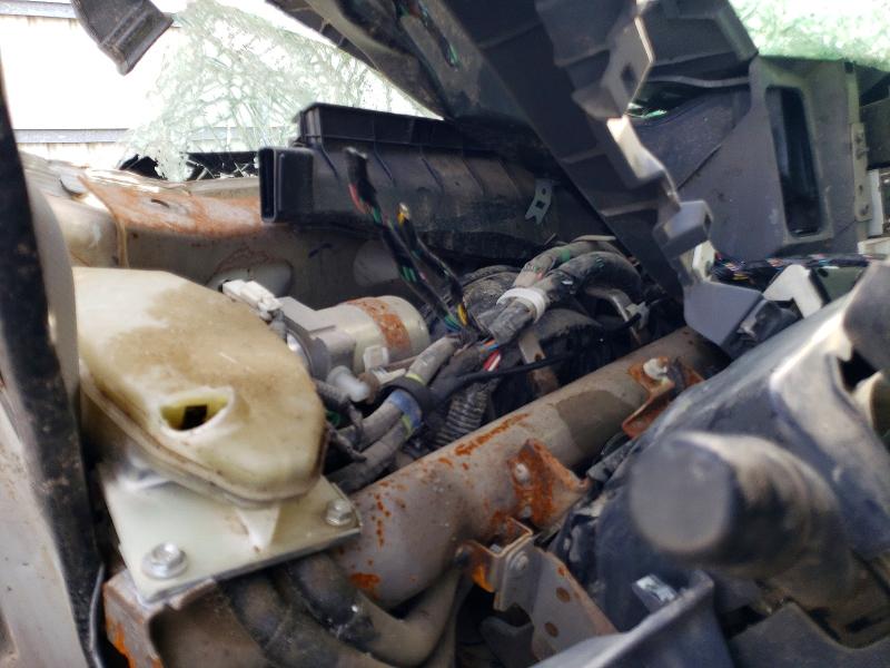 2011 Isuzu Npr VIN JALC4W160B7001777 COPART salvage auction — ROLLOVER, Va - Cert Of Title - Salvage, sold $300 on 2026-07-20 (photo 9)
