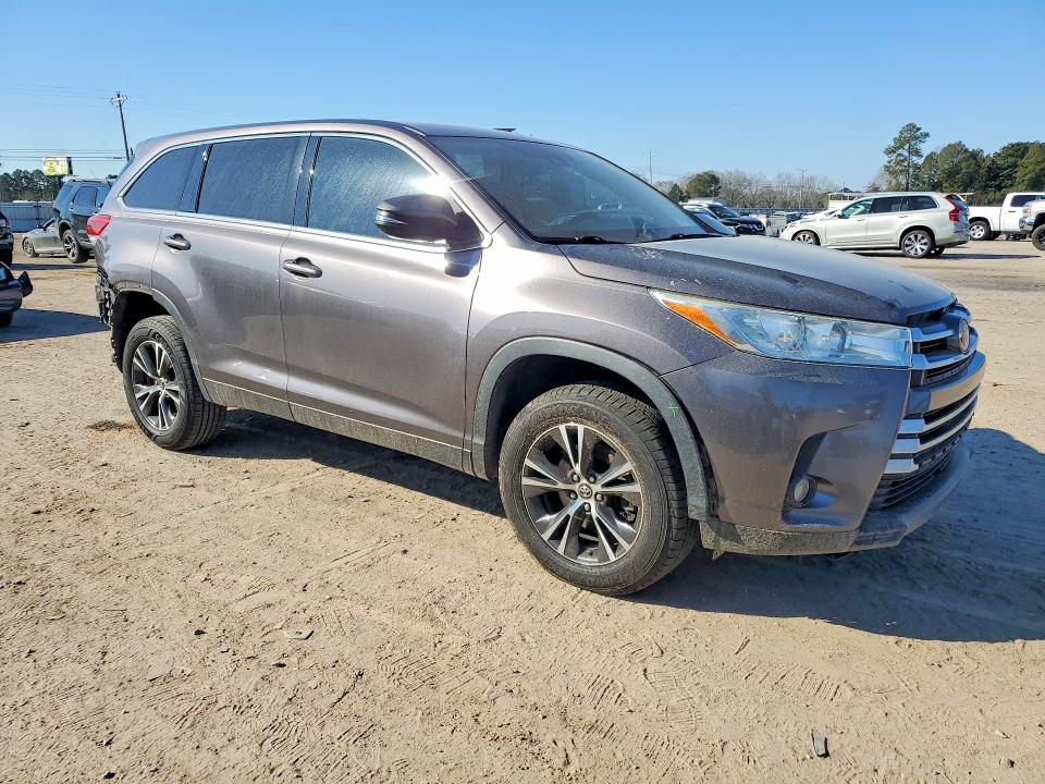 2019 Toyota Highlander VIN 5TDZZRFH1KS308518 COPART salvage auction — REAR END, AL - CERT OF TITLE-SALVAGE TITLE, sold $5,500 on 2026-07-23 (photo 4)