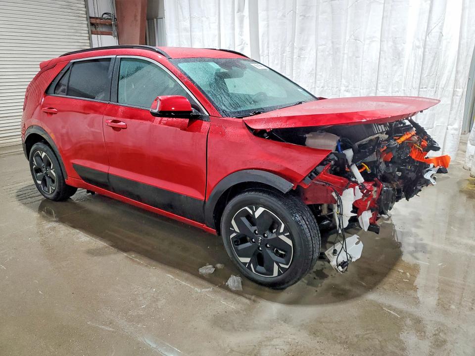 2024 Kia Niro VIN KNDCR3L1XR5111325 COPART salvage auction — FRONT END, VA - CERT OF TITLE - SALVAGE, sold $3,900 on 2026-08-03 (photo 4)